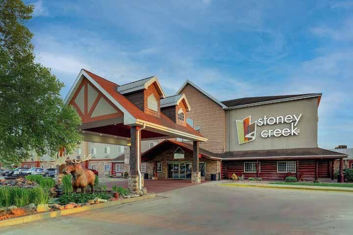 Stoney Creek hotel exterior